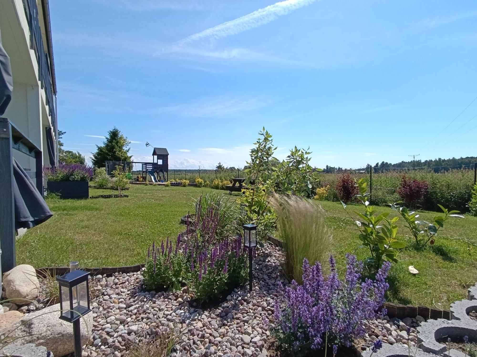 Apartamenty Poswiata - Dwupokojowe, Komfortowe, O Wielkosci Domku, Ze Wspanialym Widokiem Na Laki Bobolin Exterior foto